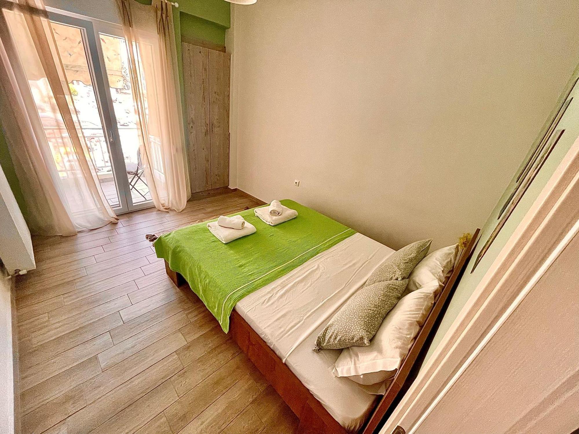 Genius Loci Lägenhet Kavala Exteriör bild